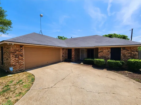 1305 Mockingbird Ln, Desoto, TX 75115