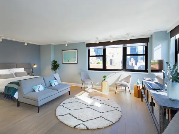 150 East 34th Street image 14 of 36