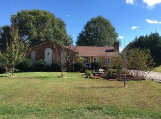 3116 Greene Cross Dr, Winston Salem, NC 27107