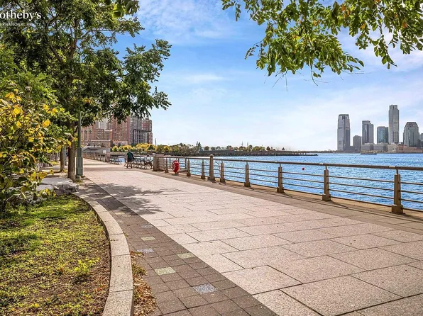 450 Washington St #522, New York, NY 10013