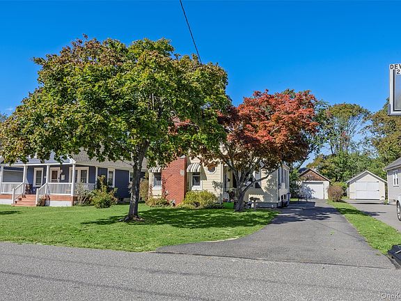 2nd image of 373 Oak Street