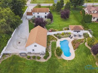 5941 Seaman Rd, Oregon, OH 43616