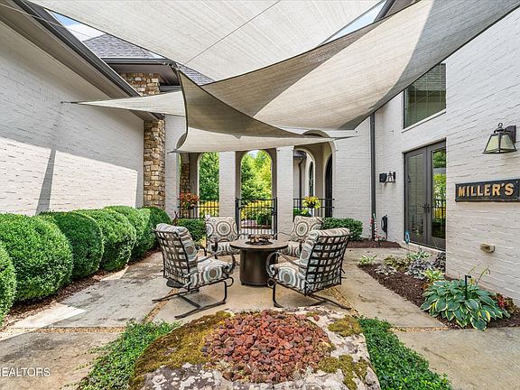 4th image of 2403 Woodland Reserve Ln