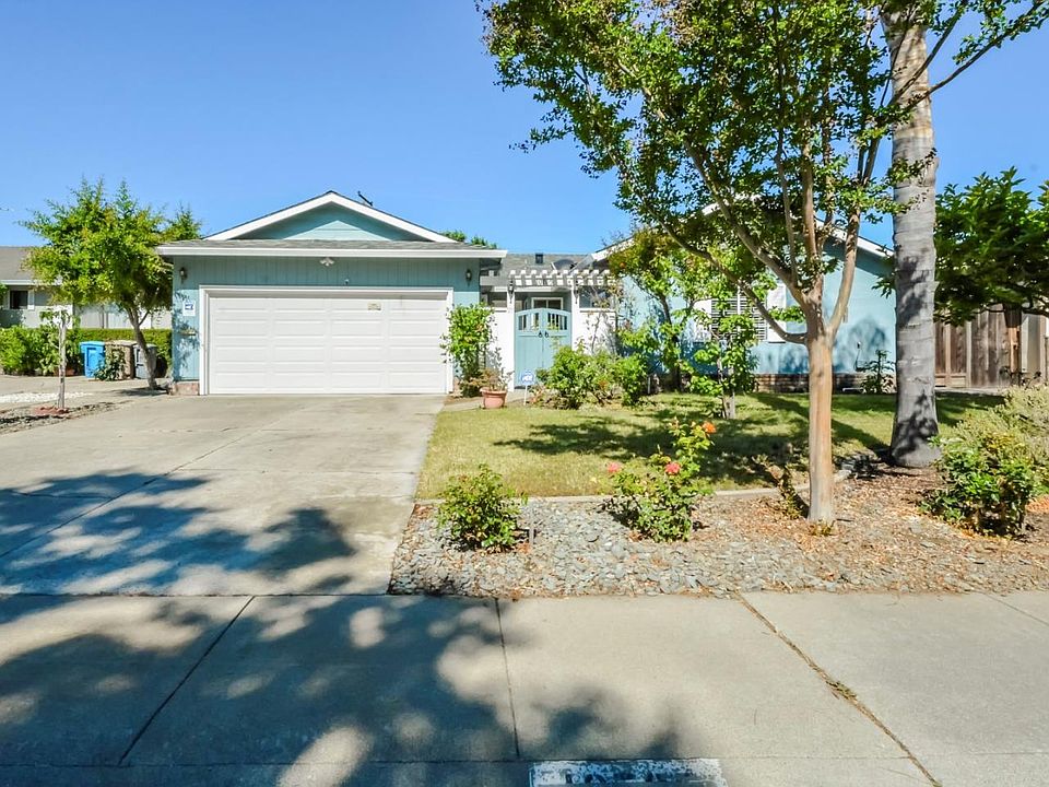 1st image of 10785 W Estates Dr