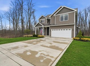 1040 Preserve Ln, Chesterton, IN 46304