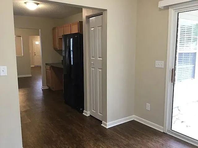 334 Aberdeen Cir — Photo 8