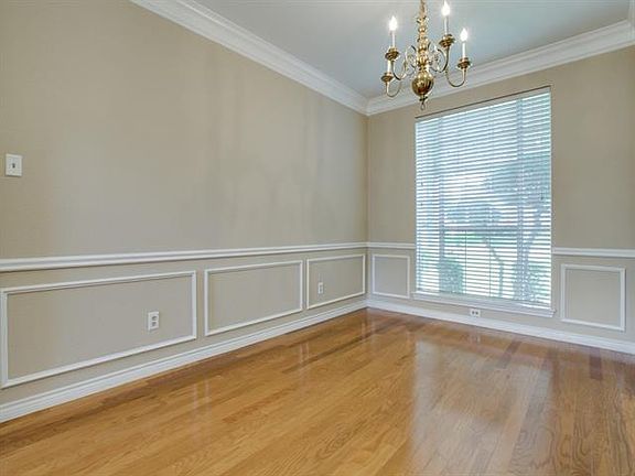 3rd image of 6305 Thornbranch Dr