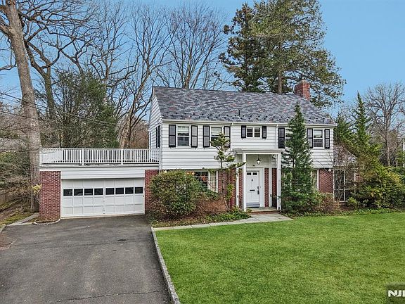 2nd image of 185 Beechwood Rd