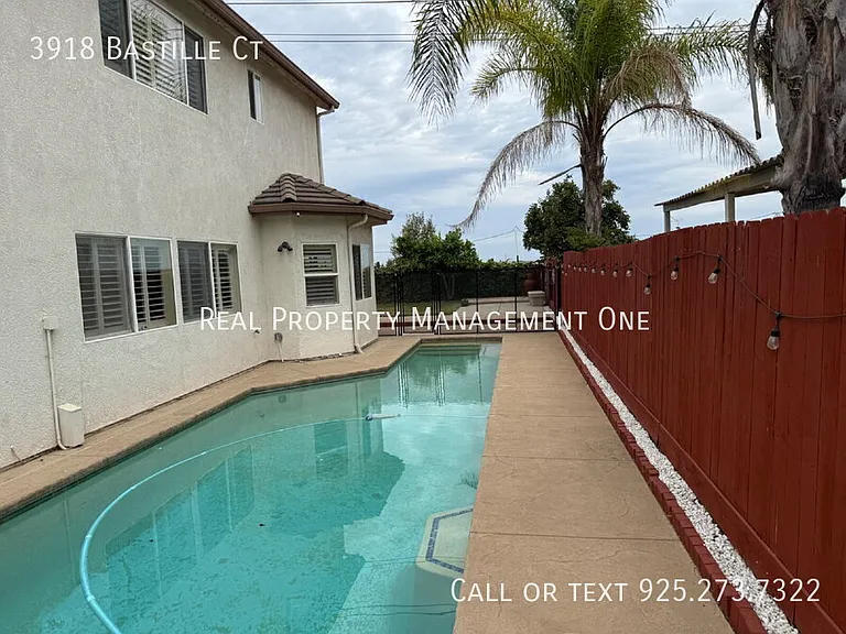 3918 Bastille Ct — Photo 35