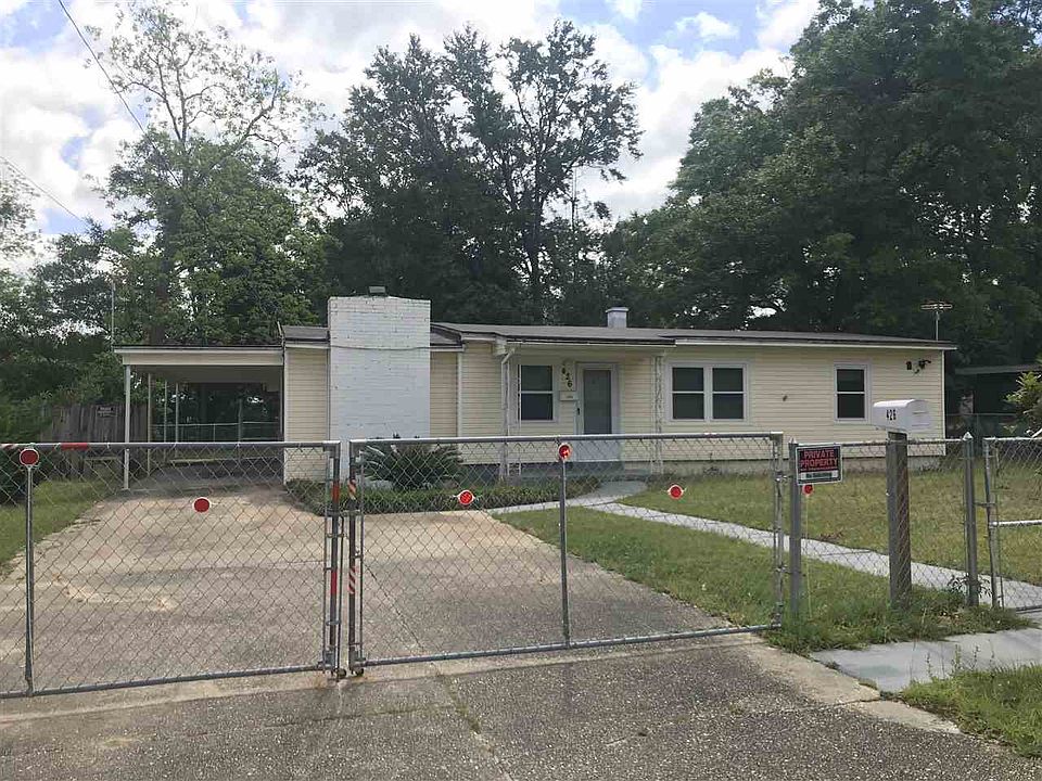 1st image of 426 Fairfax Dr