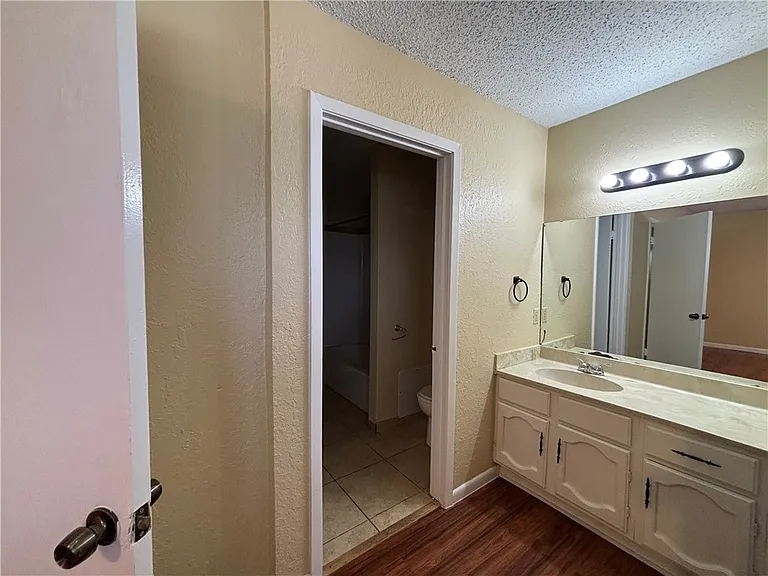 4206 Walnut Hills Dr #D — Photo 10