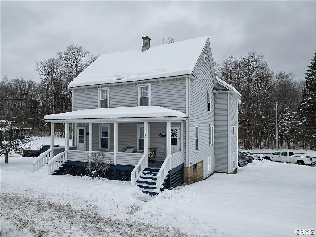 1 bed, 1.0 bath, 2754 sqft, $750 — Photo 1