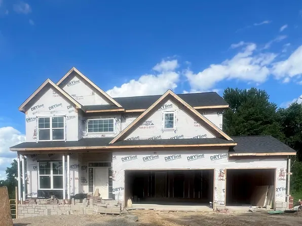 2100 Crested Butte Dr, White Lake, MI 48383