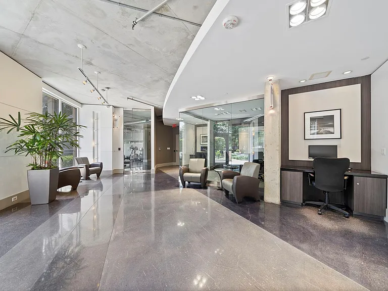 1901 Post Oak Blvd #2504 — Photo 4