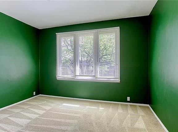 4th image of 468 W 104th St Unit D