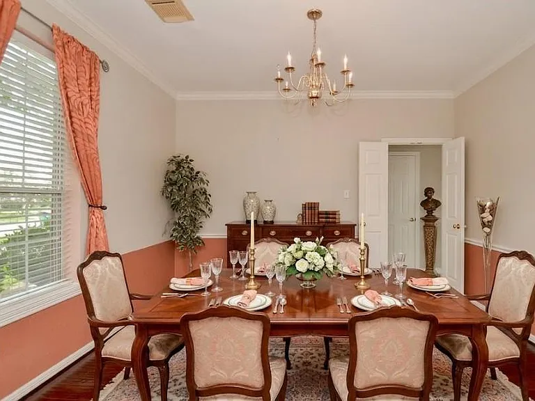 2515 Lansing Cir — Photo 12