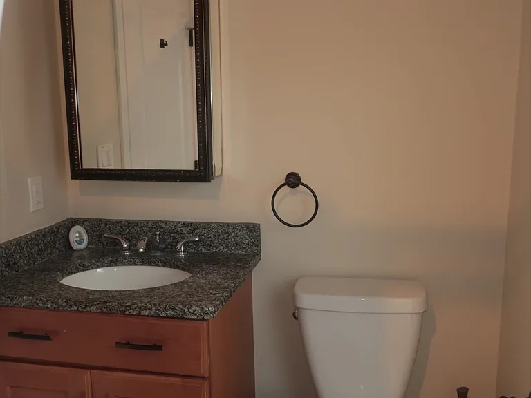 45 Glenwood St #3 — Photo 10