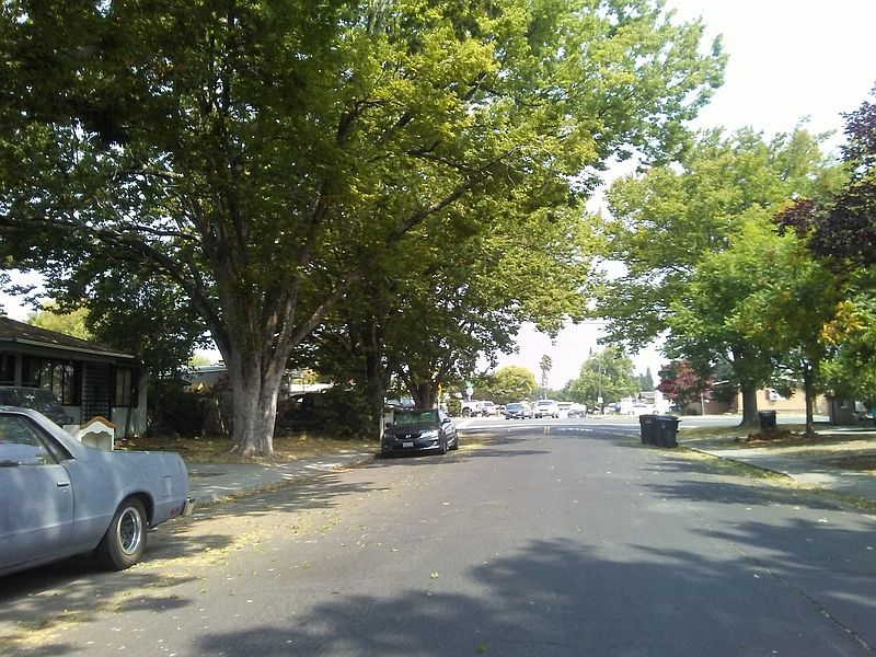 2nd image of 1513 Clay St