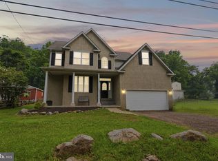 311 Main St, Schwenksville, PA 19473