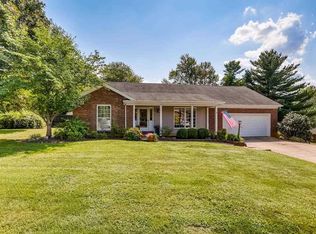 9677 Hillview Ct, Newburgh, IN 47630