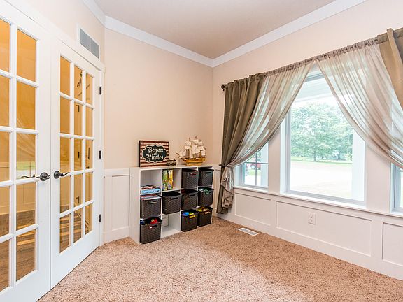 2nd image of 7596 Canyon Dr