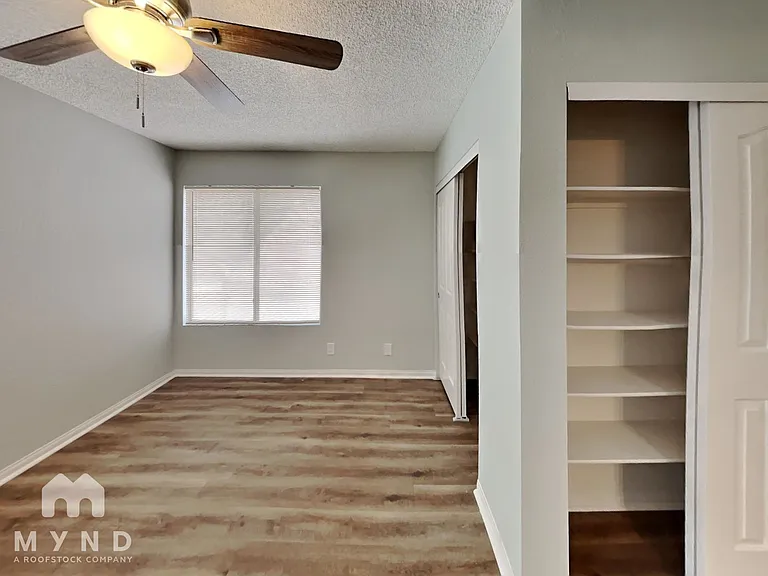 2611 Ashmoore Dr — Photo 16