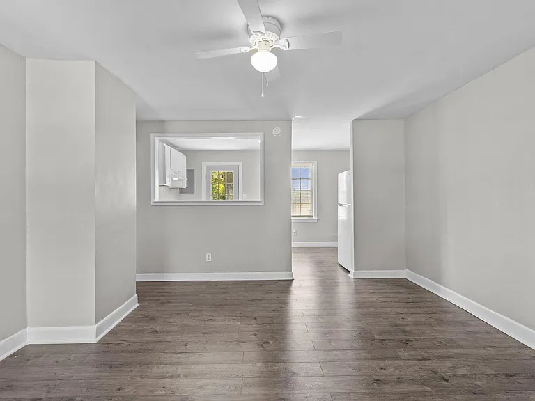 2101 Montclair Ave — Photo 2