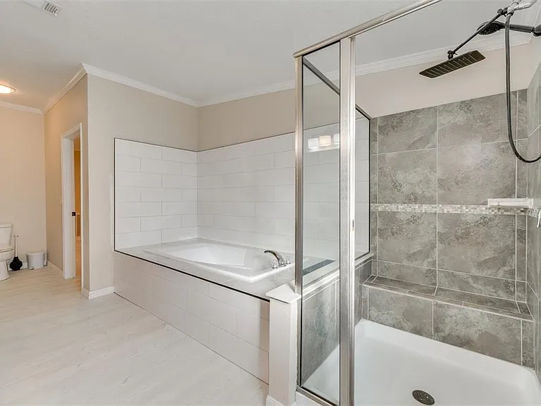 8123 Shelley Trl — Photo 8