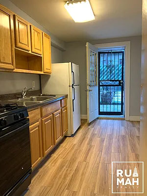 Rented by Rumah Realty Inc | media 2