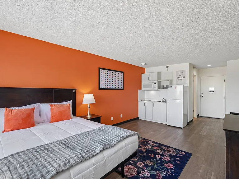 11350 Lyndon B Johnson Fwy — Photo 18