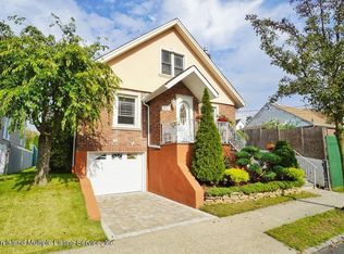 195 Locust Ave, Staten Island, NY