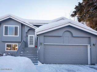8812 Dome Cir, Eagle River, AK 99577