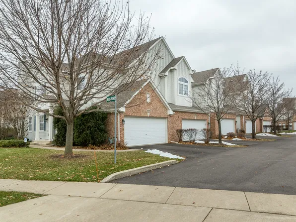 6098 Halloran Ln #39-1, Hoffman Estates, IL 60192