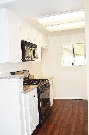Valley Apartments — Photo 23