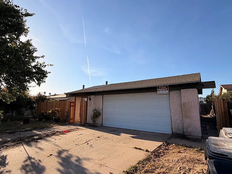 928 Gunner St — Photo 2