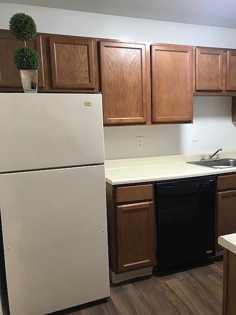 1st image of 6 Dorsey Rd APT B