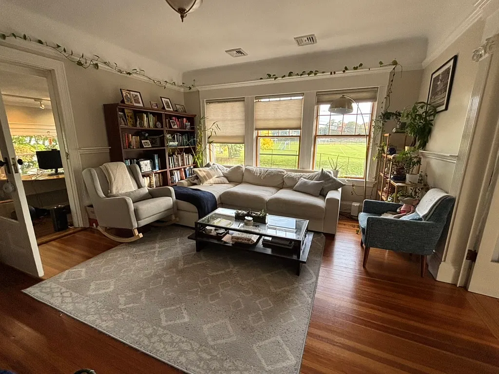 3 bed, 1650 sqft, $3,400 — Photo 1