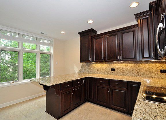 4th image of 85 E Laurel Ave APT 2D