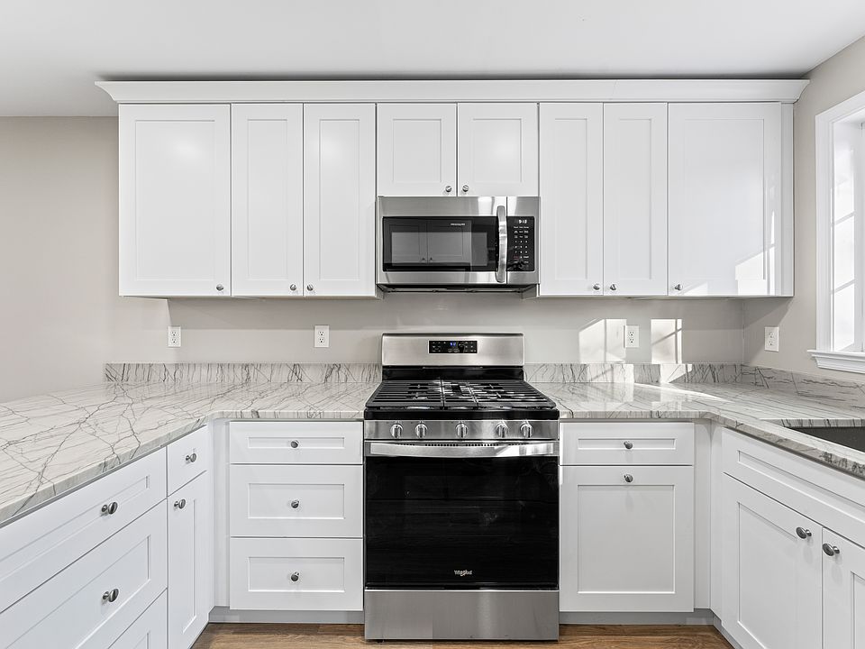2nd image of 321 S Union St