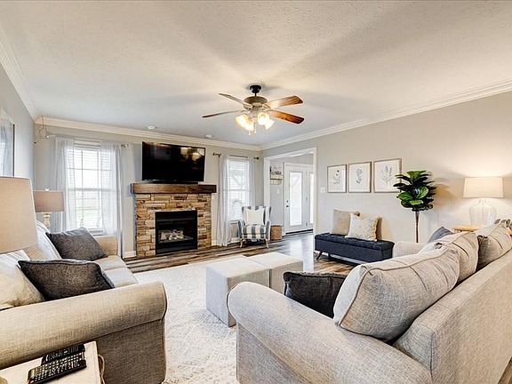 4th image of 5349 Meadow Run Dr