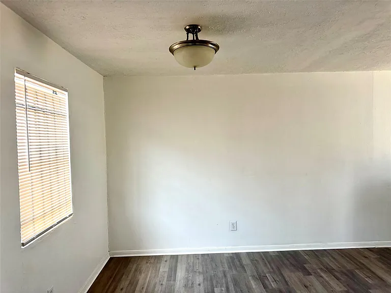 710 Fields St — Photo 7