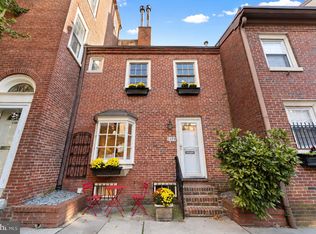 1104 Lombard St, Philadelphia, PA 19147