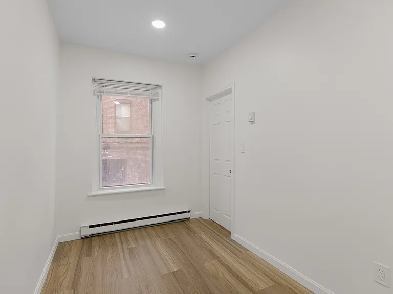 98 Saint Botolph St #5 — Photo 4