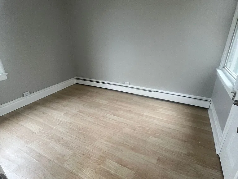 535 21st St #2 — Photo 8