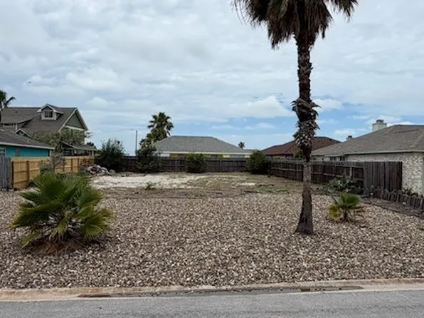 16125 Pionciana St, Corpus Christi, TX 78418