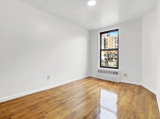 Rented by R New York | media 10