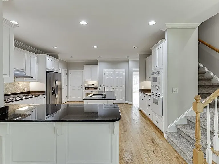 9345 Riverclub Pkwy — Photo 20