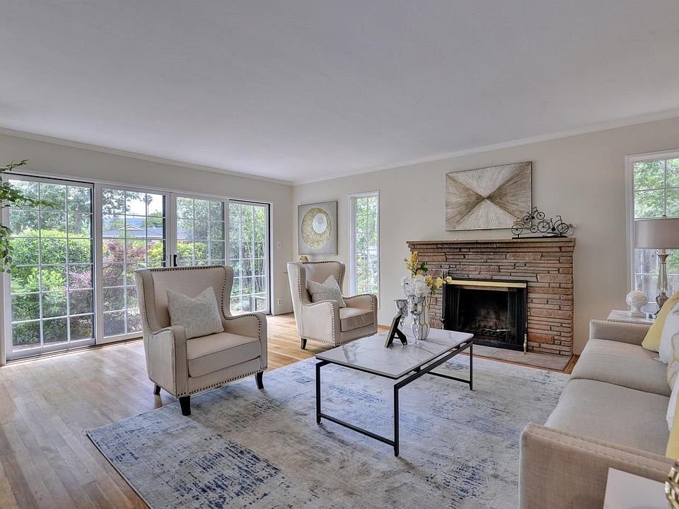1st image of 19123 Brookhaven Dr