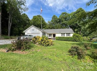 1 Bear Trl, Fairview, NC 28730