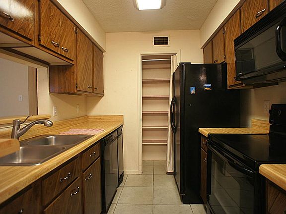 2nd image of 700 Thicket Ln APT 203